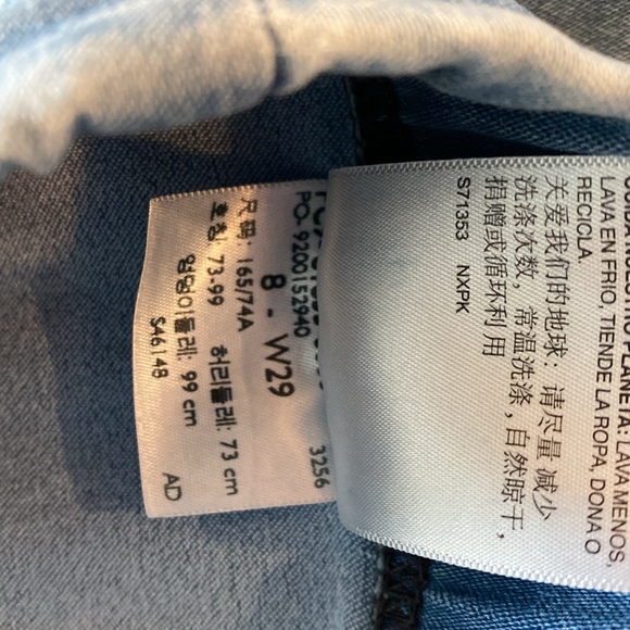 Levi’s signature denim joggers. Size 8 - Picture 9 of 9